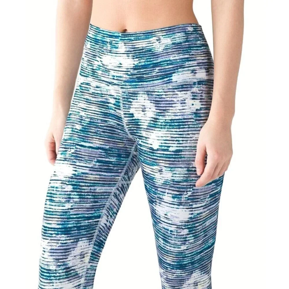Lululemon True Self Crop II Blurry Belle Multi Leggings Sz 2 Mid Rise Yoga Capri